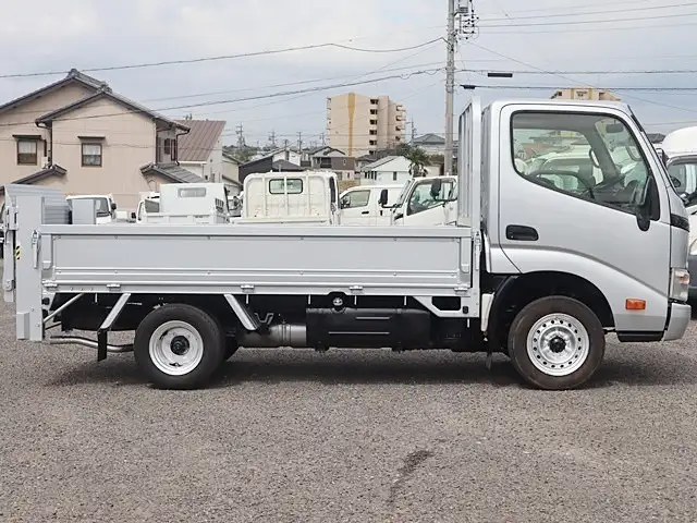 トヨタ ダイナ 小型 平ボディ パワーゲート ABF-TRY230の中古トラック画像3