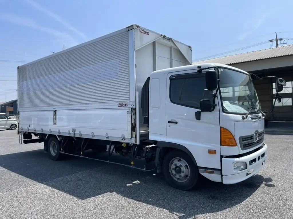 日野 レンジャー 中型/増トン ウイング エアサス ベッドの中古トラック画像2