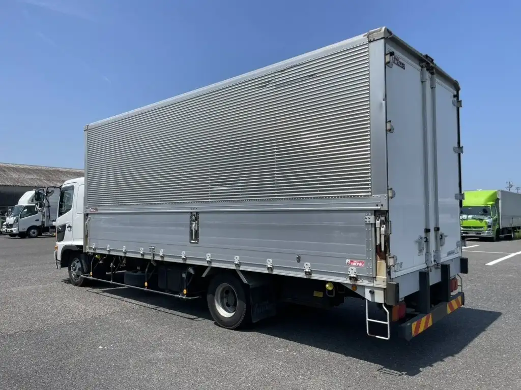 日野 レンジャー 中型/増トン ウイング エアサス ベッドの中古トラック画像4