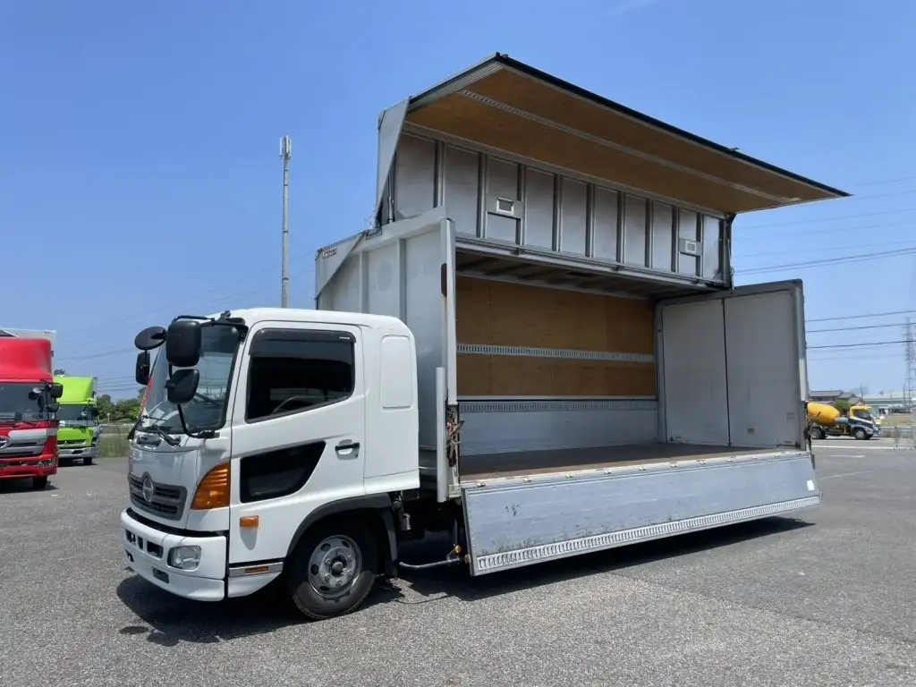 日野 レンジャー 中型/増トン ウイング エアサス ベッドの中古トラック画像5