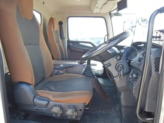 日野 レンジャー 中型/増トン パッカー車 プレス式 ベッドの中古トラック画像12