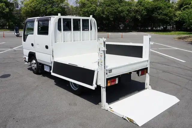 マツダ タイタン 小型 平ボディ Wキャブ パワーゲートの中古トラック画像7