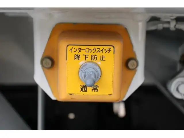 いすゞ エルフ 小型 パッカー車 プレス式 の中古トラック画像9