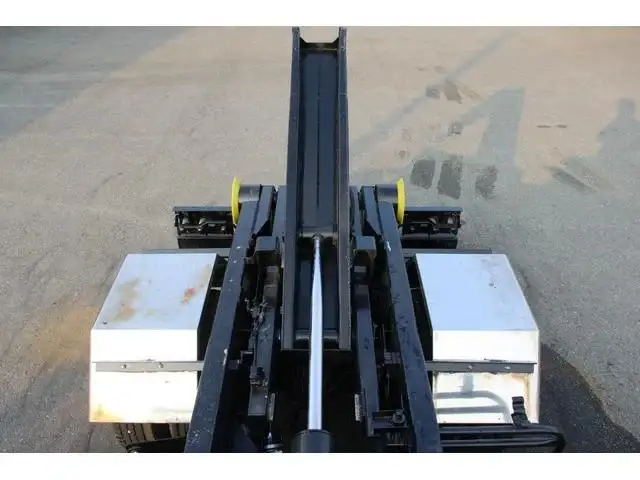 いすゞ エルフ 小型 アームロール コンテナ付き シングルホイストの中古トラック画像4