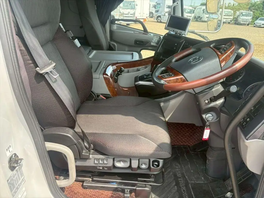 日産UD クオン 大型 トラクター ハイルーフ 1デフの中古トラック画像13