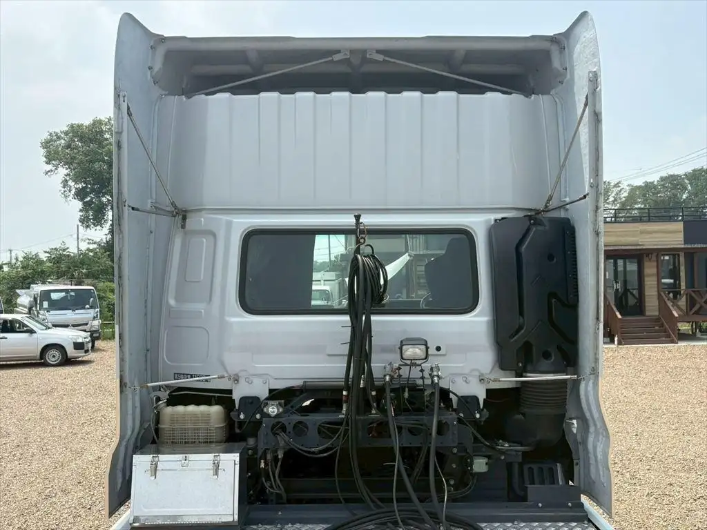日産UD クオン 大型 トラクター ハイルーフ 1デフの中古トラック画像5