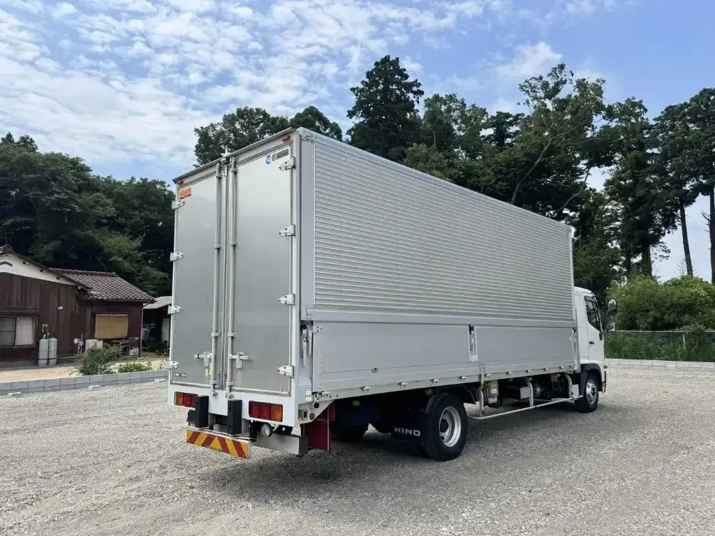 日野 レンジャー 中型/増トン ウイング エアサス ベッドの中古トラック画像3