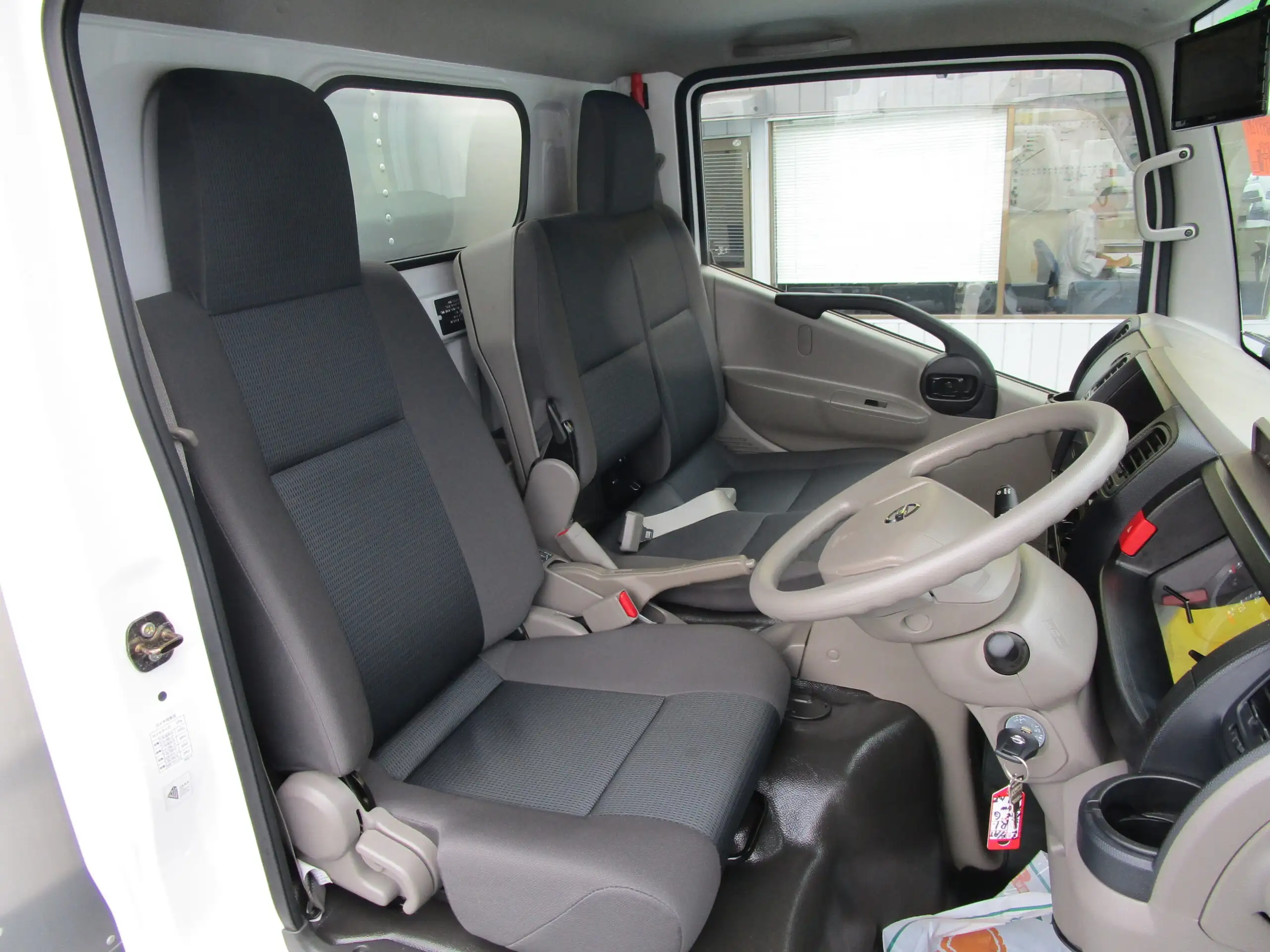 日産 アトラス 小型 アルミバン CBF-SQ2F24 H31/R1の中古トラック画像6
