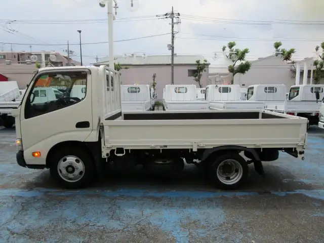 トヨタ ダイナ 小型 平ボディ 2RG-XZU605 R2の中古トラック画像5