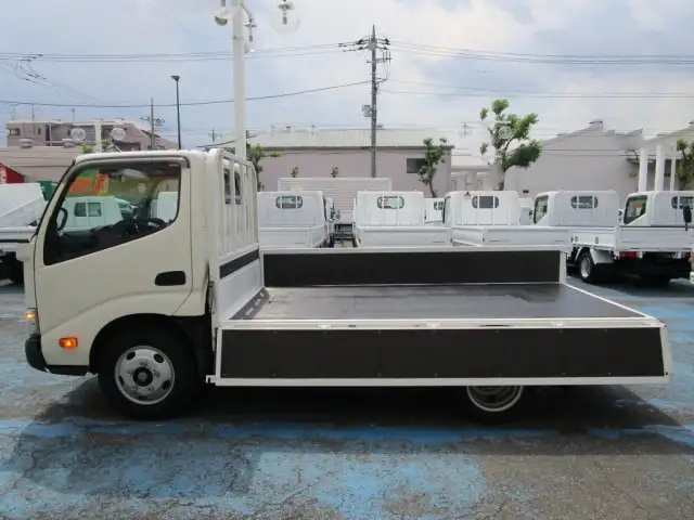 トヨタ ダイナ 小型 平ボディ 2RG-XZU605 R2の中古トラック画像6