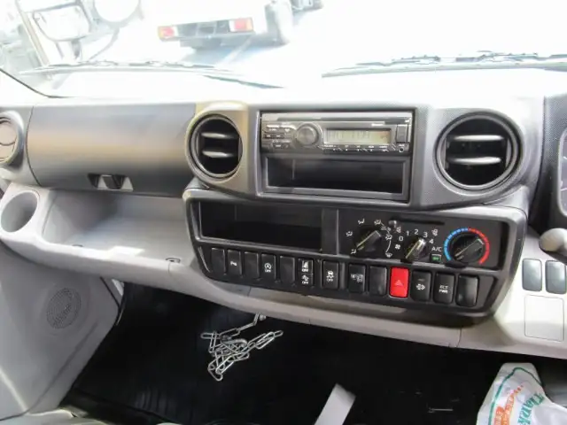 トヨタ ダイナ 小型 平ボディ 2RG-XZU605 R2の中古トラック画像14