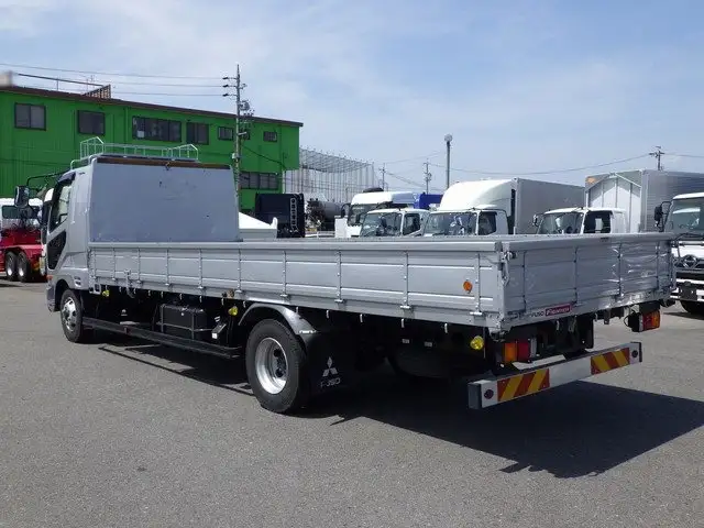 三菱 ファイター 中型/増トン 平ボディ ベッド 2KG-FK62Fの中古トラック画像4