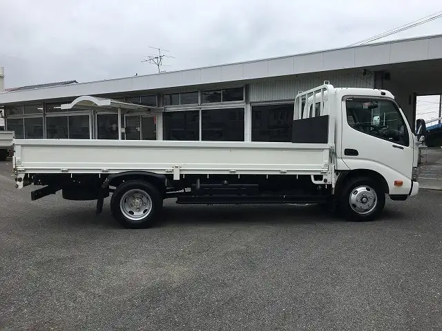 日野 デュトロ 小型 平ボディ TKG-XZU655M H31/R1の中古トラック画像3