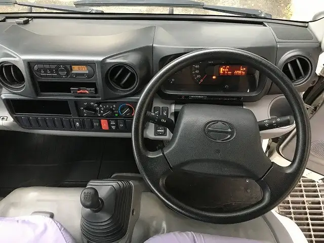 日野 デュトロ 小型 平ボディ TKG-XZU655M H31/R1の中古トラック画像13