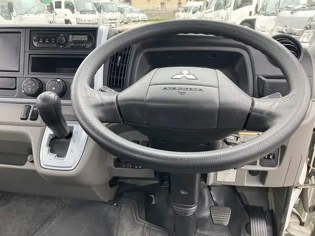 三菱 キャンター 小型 平ボディ TPG-FBA00 H29の中古トラック画像11