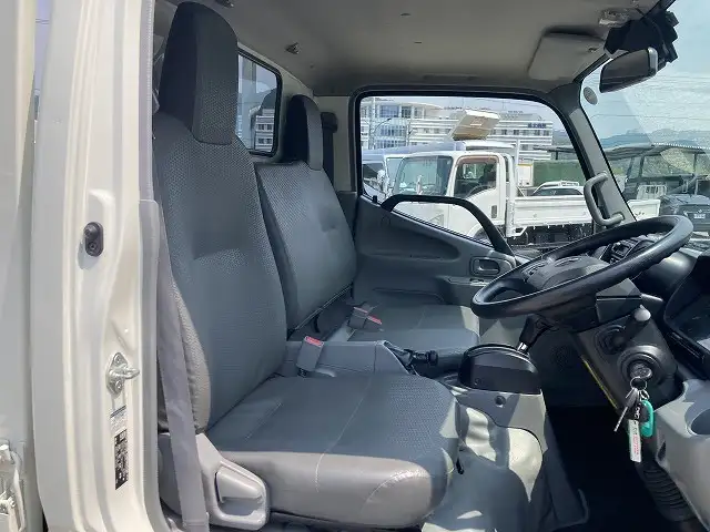 トヨタ ダイナ 小型 平ボディ 2RG-XZC605 R2の中古トラック画像9