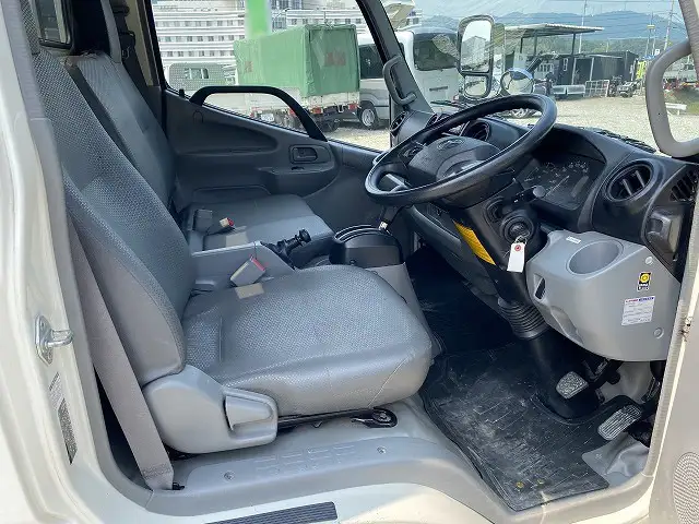 トヨタ ダイナ 小型 平ボディ 2RG-XZU605 R2の中古トラック画像9