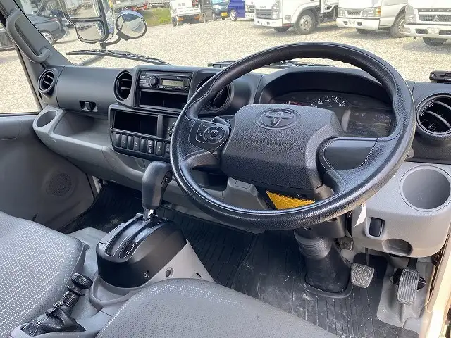 トヨタ ダイナ 小型 平ボディ 2RG-XZU605 R2の中古トラック画像10