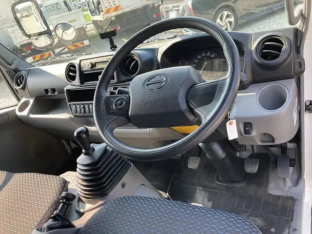 日野 デュトロ 小型 平ボディ 床鉄板 2RG-XZU645Mの中古トラック画像11