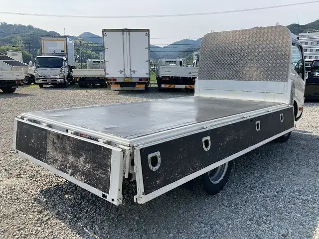 日野 デュトロ 小型 平ボディ 床鉄板 2RG-XZU645Mの中古トラック画像7