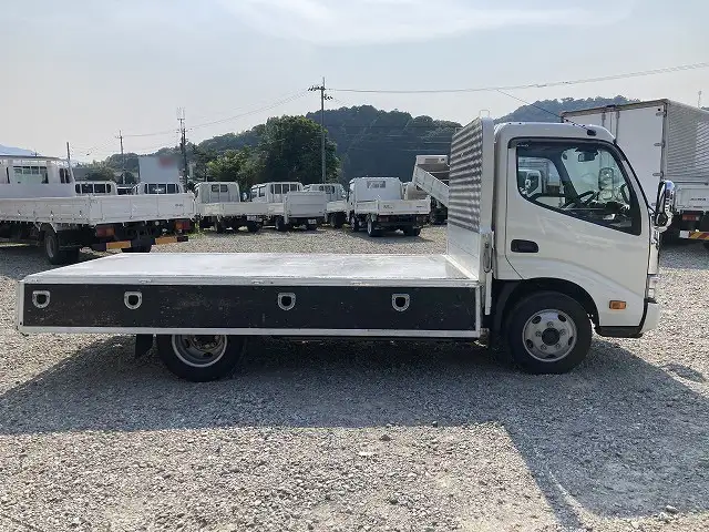 日野 デュトロ 小型 平ボディ 床鉄板 2RG-XZU645Mの中古トラック画像6
