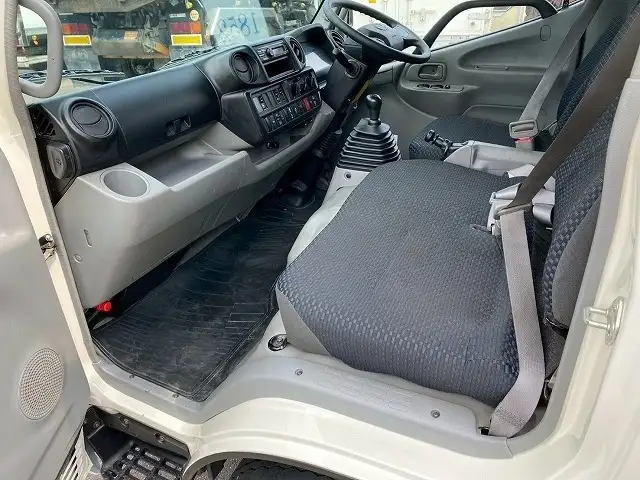 日野 デュトロ 小型 アルミバン サイドドア 2RG-XZU655Mの中古トラック画像12