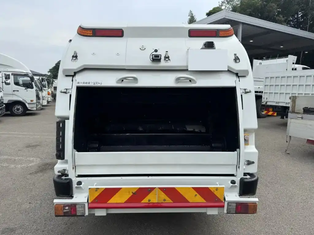 いすゞ エルフ 小型 パッカー車 巻き込み式 回転ダンプ式の中古トラック画像8