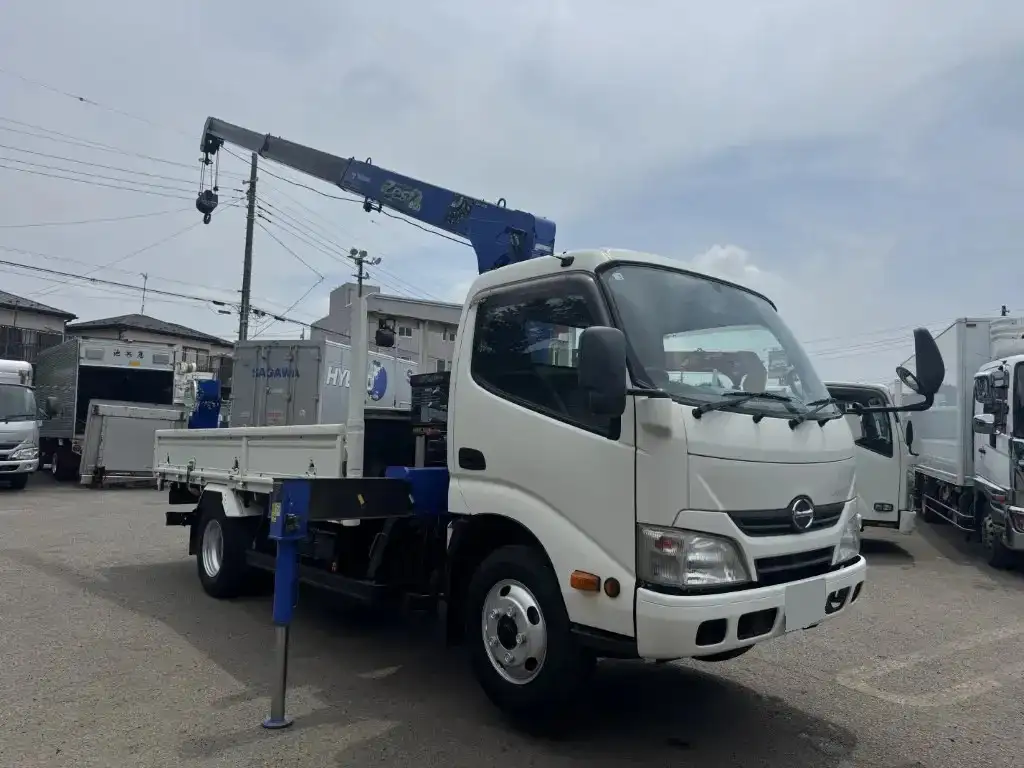 日野 デュトロ 小型 クレーン付 3段 ラジコンの中古トラック画像2