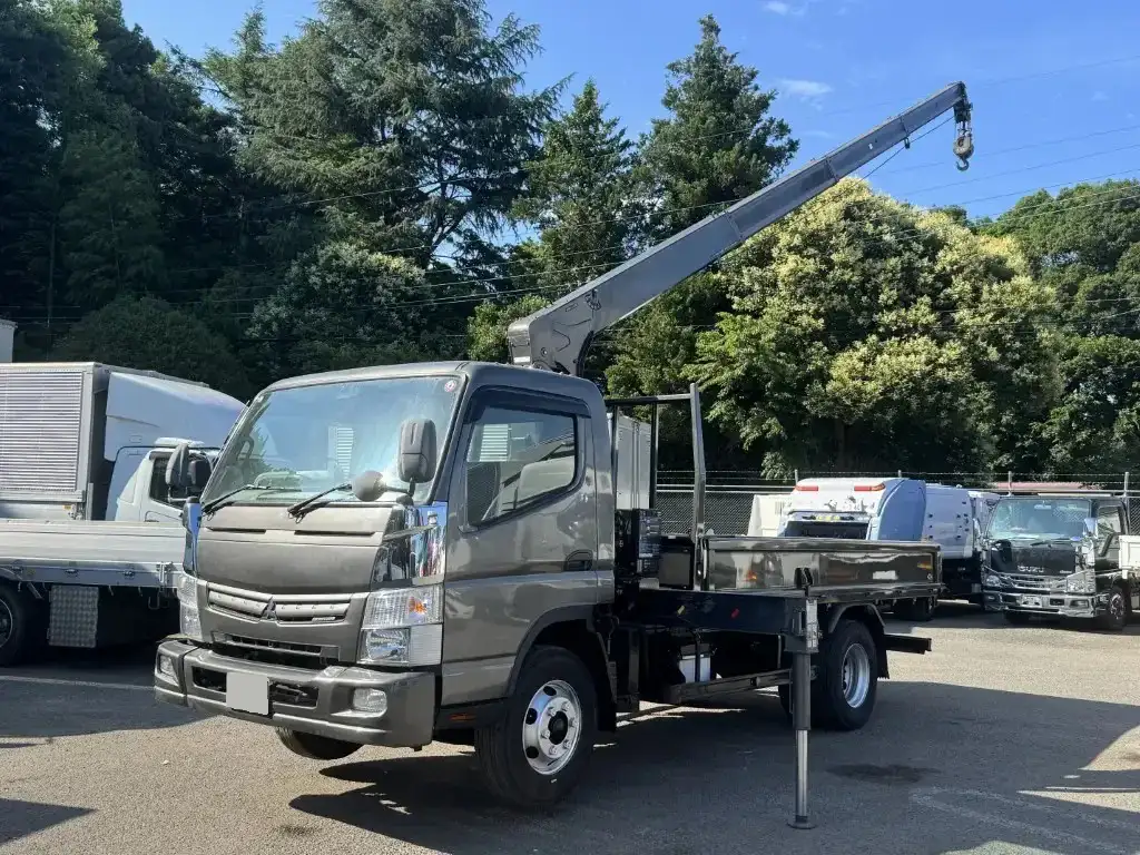 三菱 キャンター 小型 クレーン付 4段 ラジコン の中古トラック【車両No.192399】