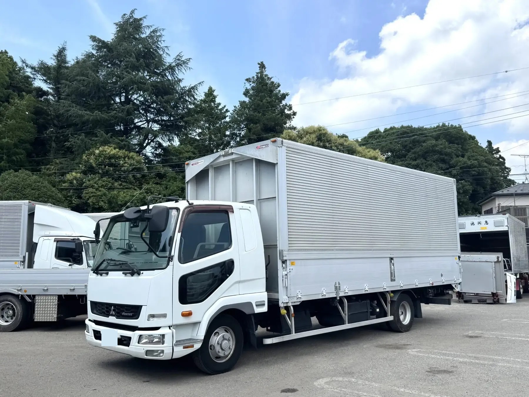 三菱 ファイター 中型/増トン ウイング ベッド TKG-FK61F の中古トラック【車両No.174060】