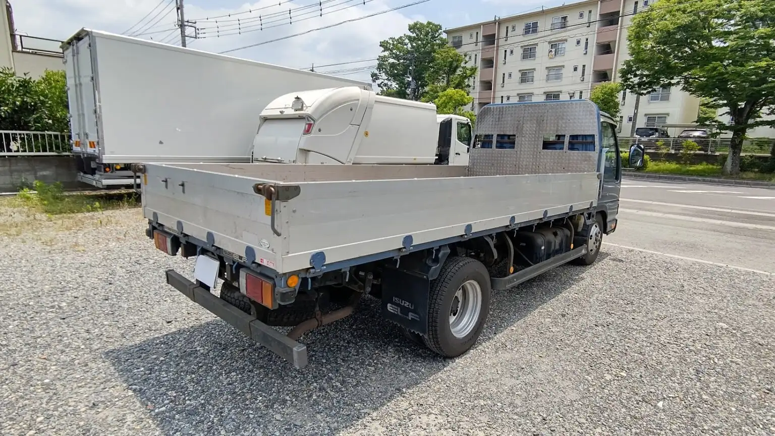 いすゞ エルフ 小型 平ボディ 床鉄板 アルミブロックの中古トラック画像5