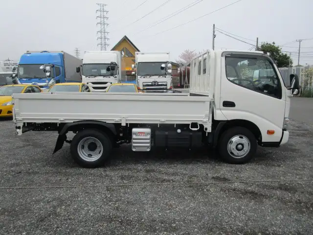 トヨタ ダイナ 小型 平ボディ 2KG-XZC605 R6の中古トラック画像3