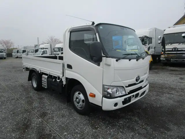 トヨタ ダイナ 小型 平ボディ 2KG-XZC605 R6の中古トラック画像2