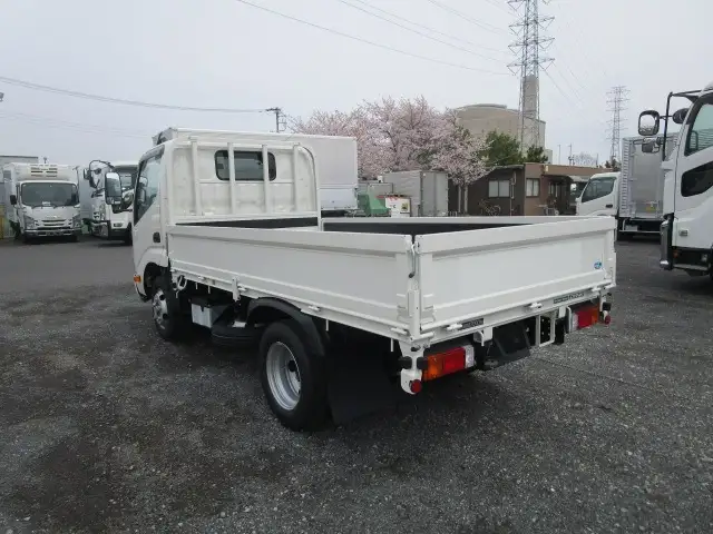 トヨタ ダイナ 小型 平ボディ 2KG-XZC605 R6の中古トラック画像5