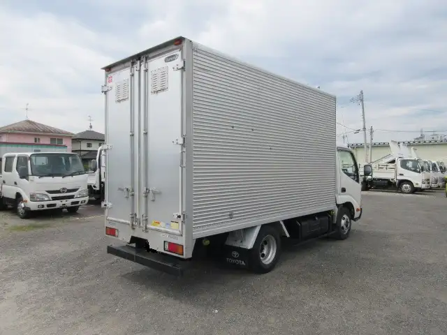 トヨタ ダイナ 小型 アルミバン サイドドア TKG-XZU645の中古トラック画像3
