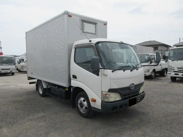 トヨタ ダイナ 小型 アルミバン サイドドア TKG-XZU645の中古トラック画像2