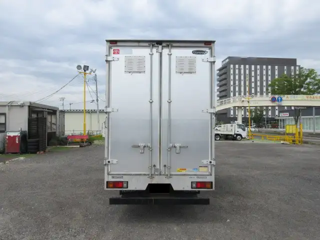 トヨタ ダイナ 小型 アルミバン サイドドア TKG-XZU645の中古トラック画像4