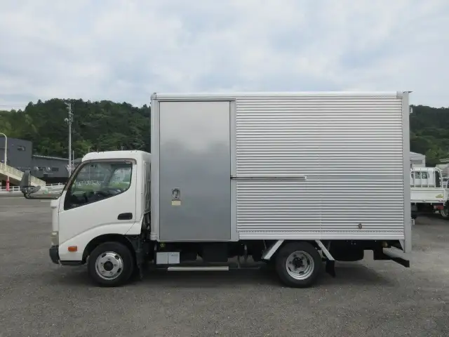トヨタ ダイナ 小型 アルミバン サイドドア TKG-XZU645の中古トラック画像5