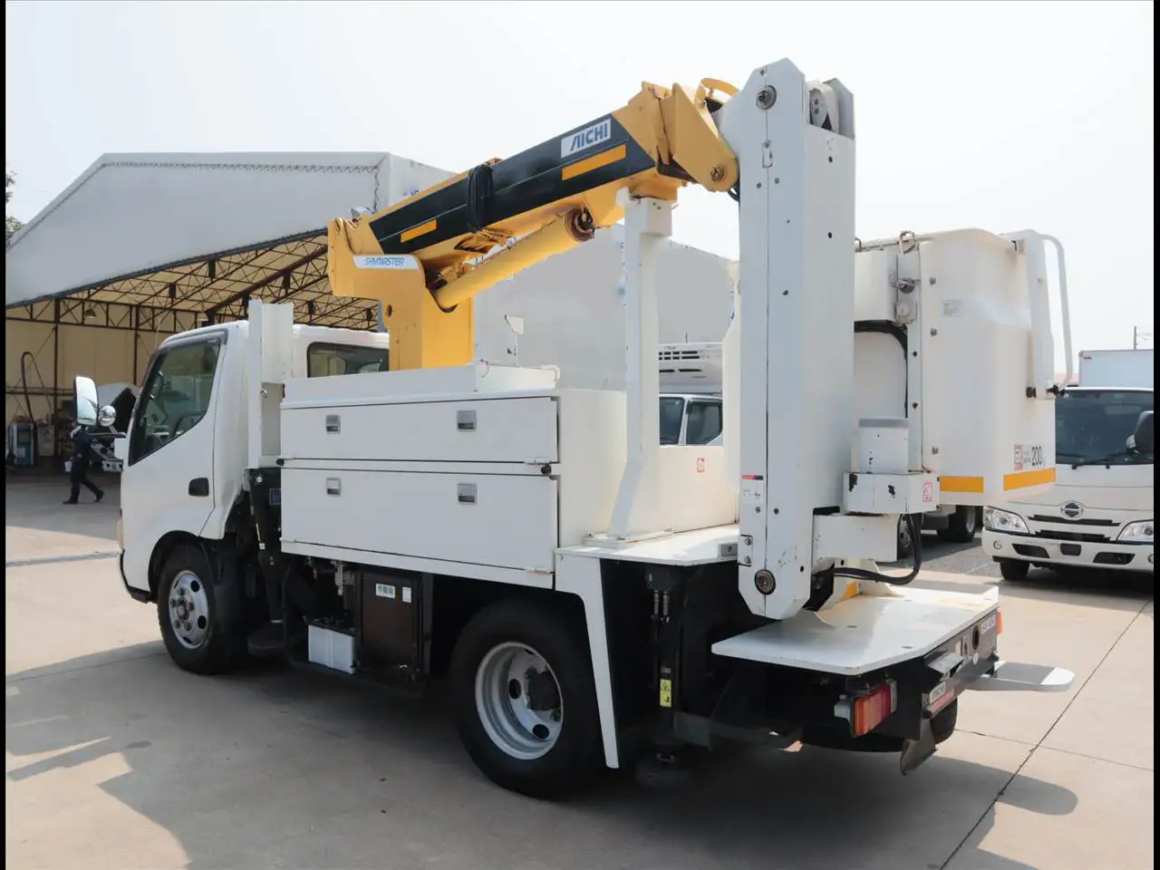 日野 デュトロ 小型 高所・建柱車 高所作業車 PB-XZU301Xの中古トラック画像4