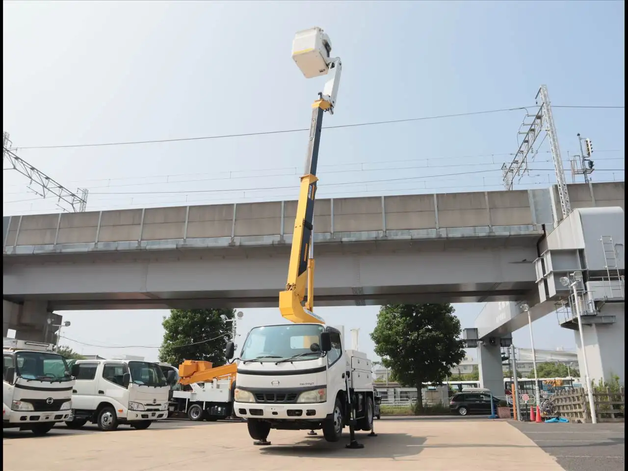 日野 デュトロ 小型 高所・建柱車 高所作業車 PB-XZU301Xの中古トラック画像5