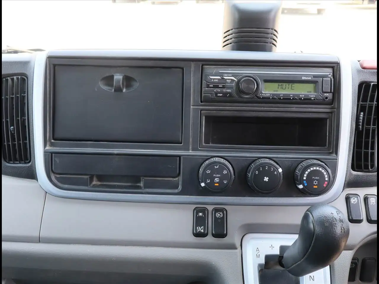 日産 アトラス 小型 ダンプ 2RG-FBA3W R2の中古トラック画像12