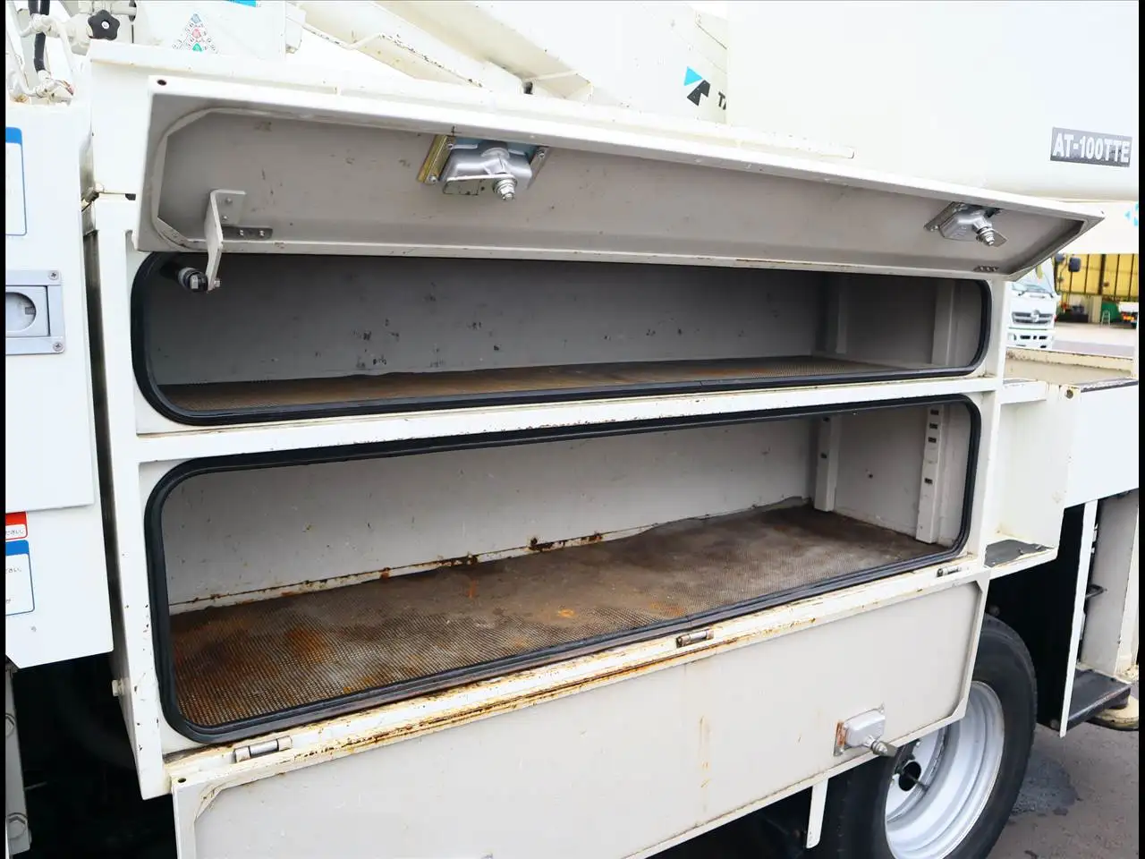 日野 デュトロ 小型 高所・建柱車 高所作業車 電工仕様の中古トラック画像6