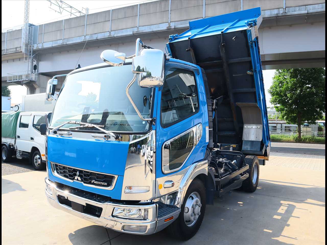 三菱 ファイター 中型/増トン ダンプ Lゲート コボレーン の中古トラック【車両No.94179】