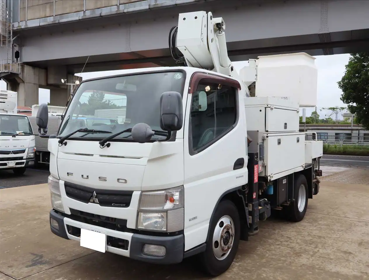 三菱 キャンター 小型 高所・建柱車 高所作業車 電工仕様 の中古トラック【車両No.192556】
