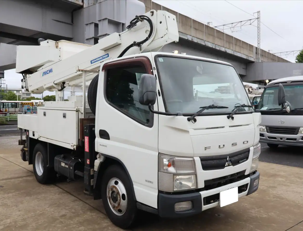 三菱 キャンター 小型 高所・建柱車 高所作業車 電工仕様の中古トラック画像2