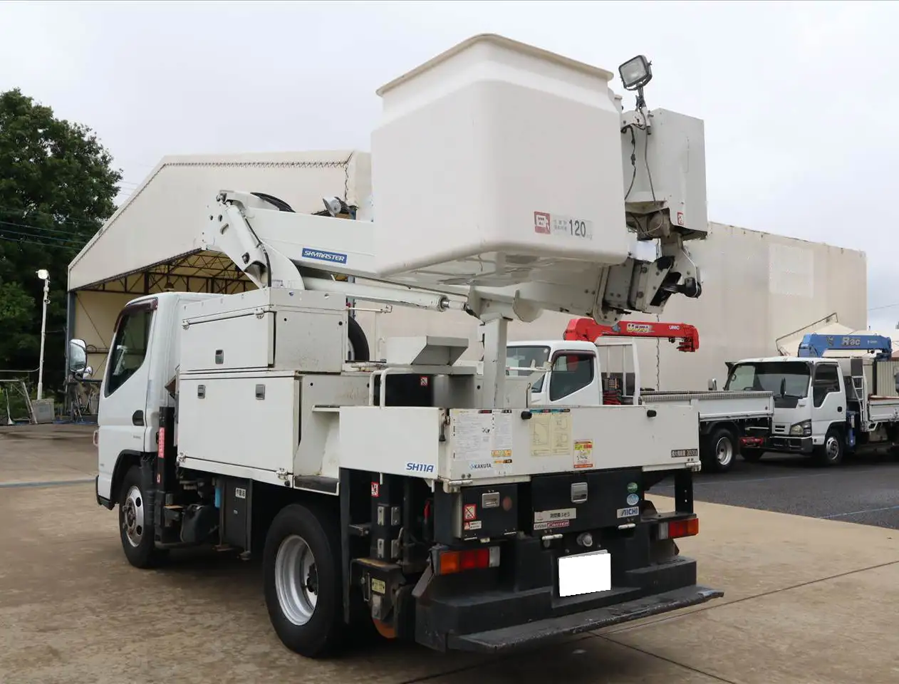 三菱 キャンター 小型 高所・建柱車 高所作業車 電工仕様の中古トラック画像4