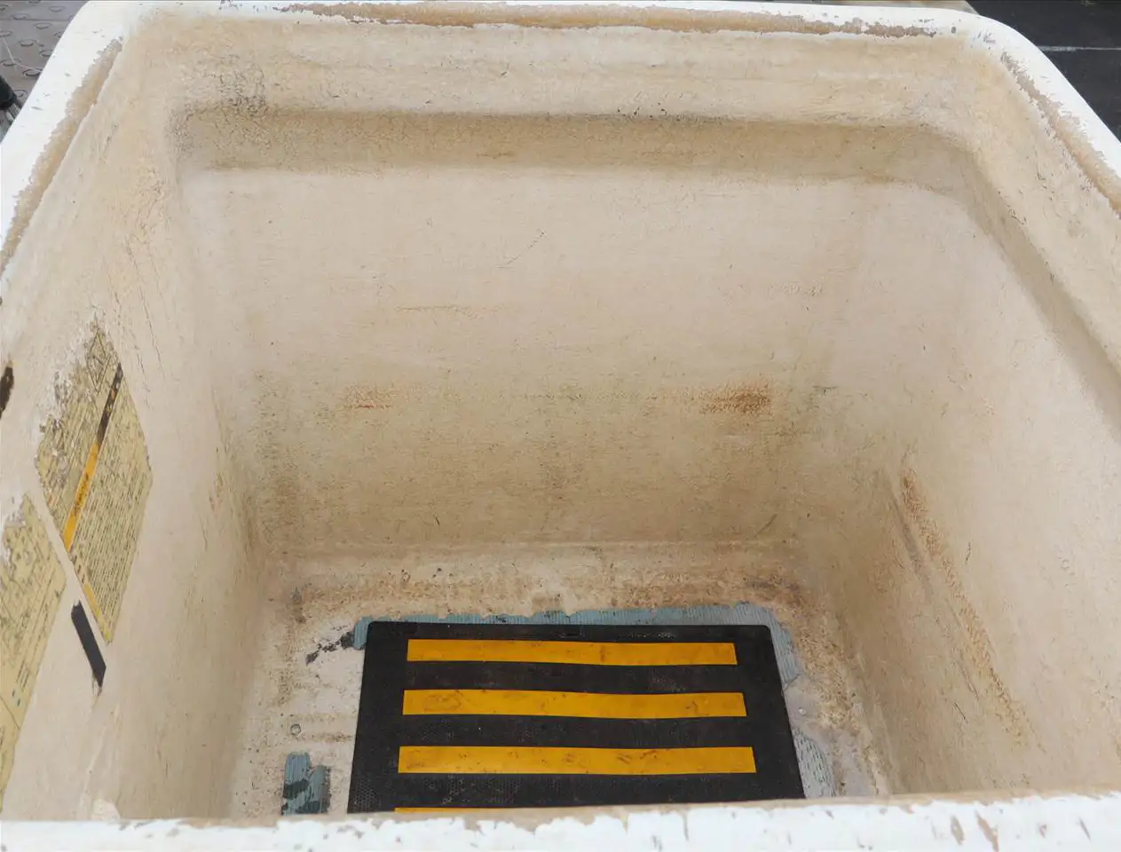 三菱 キャンター 小型 高所・建柱車 高所作業車 電工仕様の中古トラック画像7