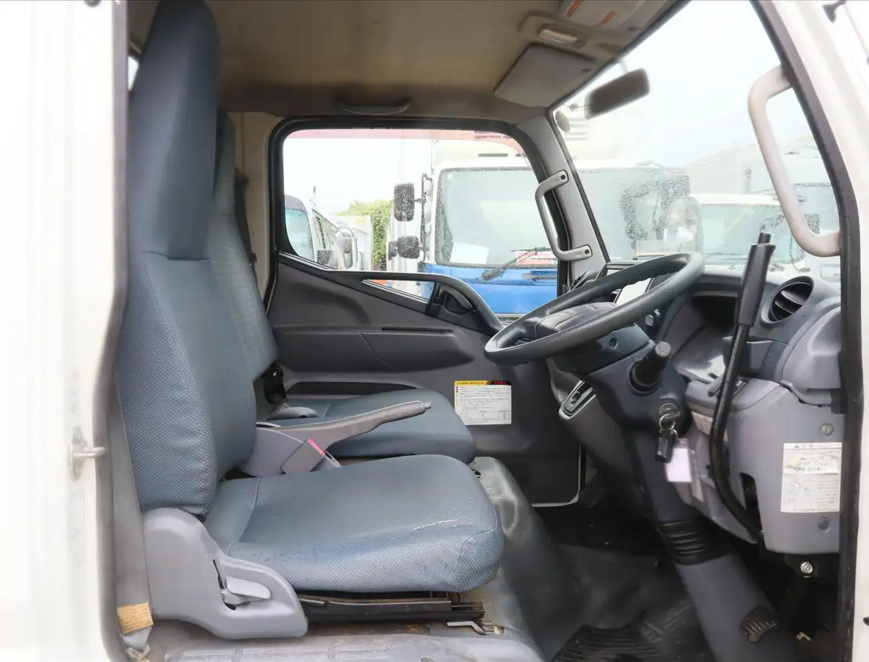 三菱 キャンター 小型 高所・建柱車 高所作業車 電工仕様の中古トラック画像10