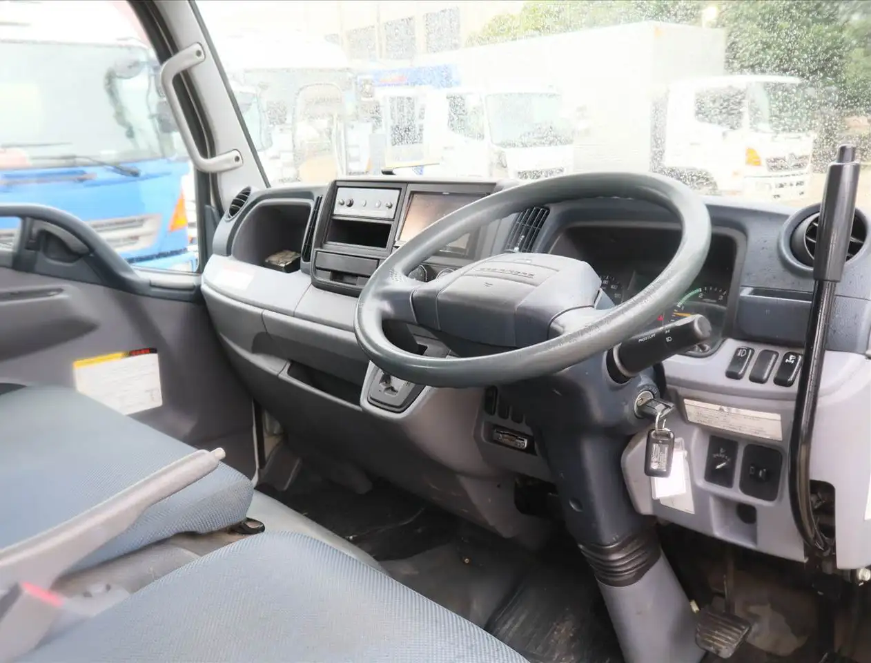 三菱 キャンター 小型 高所・建柱車 高所作業車 電工仕様の中古トラック画像11