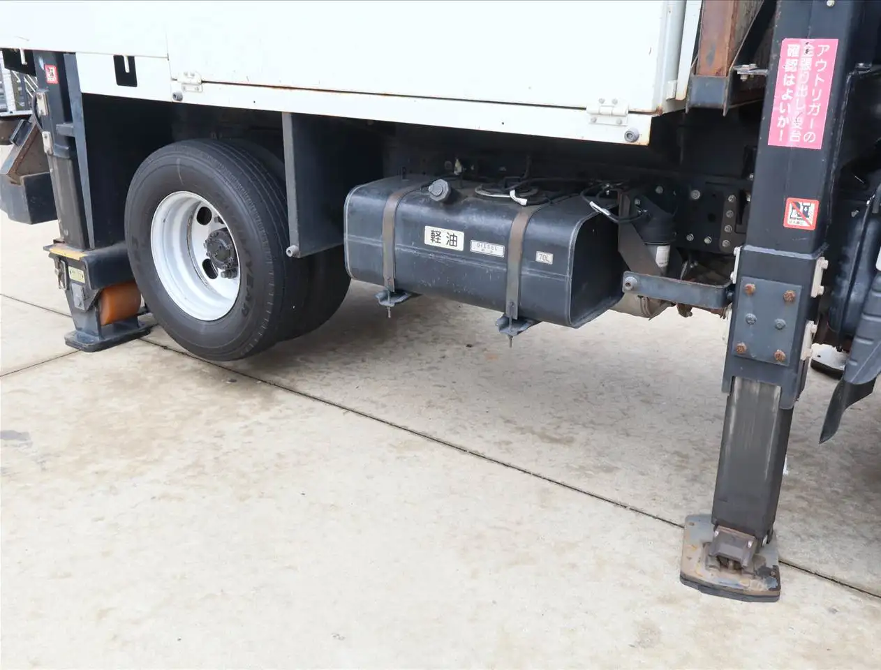 三菱 キャンター 小型 高所・建柱車 高所作業車 電工仕様の中古トラック画像13